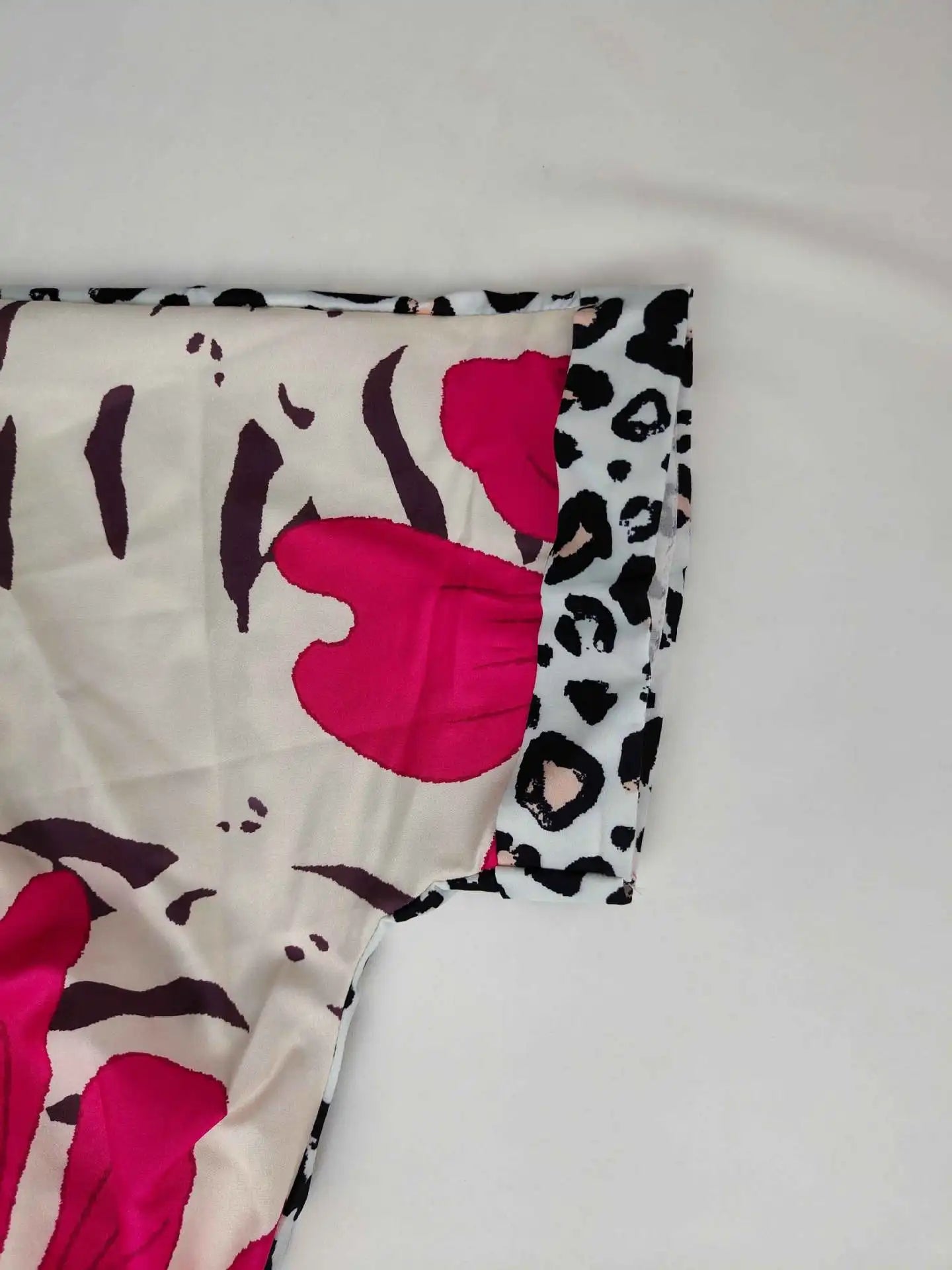 Vestido Lucy - Decote em V - Leve e Soltinho